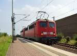 Mit einem Leerzug Coiltragwagen kommen die 140 833-5 und die 140 861-6 durch Allerheiigen in Richtung Neuss gefahren. 26.7.2014