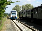 VWs aus Dresden? Auf jeden Fall gezogen von 140 071-2 im Bahnhofsbereich von Hnebach (Strecke Eisenach-Bebra).