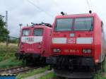 BR185 neben BR140 ebenfalls abgestellt im Rostocker-Seehafen(15.07.04)