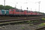 140 036-5 (eine der letzten ohne Doppellampen)mit weiteren Loks warten am 27.04.2009 in Aachen-West auf ihren Einsatz