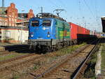 Am 15.10.2017 kam 140 838 mit einem Containerzug aus Richtung Magdeburg nach Stendal und fuhr weiter in Richtung Uelzen.