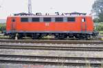 141 387 in Emden.
Im Jahr 2003 war die Reihe 141 in Deutschlands Nordwesten auf elektrischen Strecken noch allgegenwrtig. 


22.06.2003 Emden-Hbf