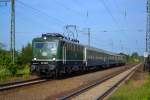 Am Nachmittag des 20.05.2012 fotografierte ich die 141 228-7 mit einem   Pendelzug nach Gro Gerau im Bahnhof von Weiterstadt.