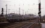 141155 fährt mit einem N nach Münster am 4.3.1988 um 12.30 Uhr in Wanne - Eickel ein.