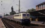 Einfahrt des E 3283 aus Münster mit Zuglok 141320 der DB am 13.8.1988 um 09.02 Uhr in den oberen Hauptbahnhof von Osnabrück.