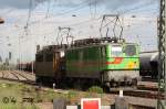 DP 62 (braun 142 042-1) und DP 70 (grn 142 103-1)zur Zeit bei der EGP beschftigt, in Nordhausen am 16.Mai 2012 in Richtung Kassel unterwegs