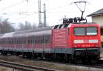 143 914 am 12.01.2007 mit RB nach Plattling beim Verlassen ihres Vorletzten Haltes Strasskirchen.