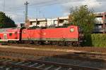 Frischfleisch, eh ich meine Frischblech 143ziger auf dem RB27, hier in Form der 143 263-2 die am 17.7.2018 einen Zug gen Mönchengladbach Hbf. Hier ist sie in Rheydt Hbf bei der Einfahrt zusehen. 