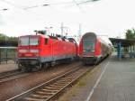 143 610-4 der DB in Sangerhausen mit Doppelstockwagen (Strecke Halle-Nordhausen) Sommer 2005