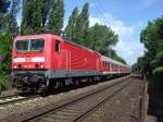 143 125 unterwegs mit einem RegionalExpress in Richtung Frankfurt(Main). Aufgenommen in Mainz-Kastel, Juli 2008. 