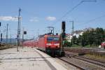 143 822-5 + 143 009-9 im Sandwich mit einem Regional Express nach Frankfurt am Main Hbf bei der Einfahrt in Mainz Hauptbahnhof am 15.07.2008