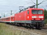 BR 143 655 zieht einen RE aus Heilbronn in Richtung Stuttgart durch Tamm (Wrtt.) am 21.08.2008.