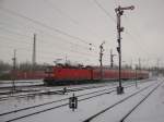 143 944-7 verlsst am 18.02.2009 mit RE 26112 nach Leipzig den Zwickauer Hauptbahnhof.