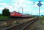 DB 143 807-6 mit der RB 16322 von Halle (Saale) Hbf nach Eisenach, in Naumburg (Saale); 13.07.2009