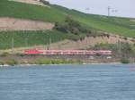 Am 06.08.09 fuhr 143 194 aus dem Rdesheimer Bahnhof in Richtung Koblenz aus.