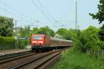 Mit einer RB nach Eisenach kommt 143 185-7 in Omannstedt an. (29.5.2010)