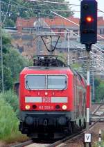 143 559-3 vor dem RE33210 nach Rostock.    (Stralsund am 24.07.05)