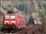 Hier trifft man sie noch an ,die 143 825-8 im Regional Express Verbund auf der rechten Rheinschiene bei Erpel.