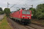 Am 25.06.2013 bespannte die Freiburger 143 640-1 mehrere RB-Zge Zwischen Offenburg und Neuenburg (Baden). Am Mittag ist sie beim herraus Beschleunigen durch die Sdliche Kurve von Schallstadt vom gleichnamigen Bahnhof gen Sden.