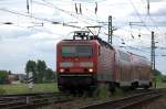 143 355-6 mit einer Regionalbahn aus Chemnitz Richtung Elsterwerda, aufgenommen   Zeithain Bogendreieck.16.05.2014 14:19 Uhr.