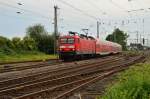 Auch 143 919 ist mit einem RB 27 in Grevenbroich abgelichtet, nur das sie den Bf in Richtung Mönchengladbach verlässt. 4.7.2014