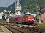 Gerade verlässt ein RB 27 Leutesdorf von der 143 168 geschoben in Richtung Köln.
Samstag den 22.8.2015