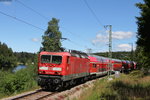 143 856-3 und 143 972-8 mit der RB 17269 (Freiburg(Brsg)Hbf-Seebrugg am Windgfällweiher 17.7.16