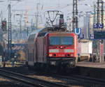 Im schönsten Sonnenlicht zeigt sich 143 661 mit dem RB 27 (Koblenz Hbf - Köln Hbf) am Haken.