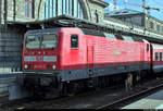 Portrait von 143 247-5 der S-Bahn Nürnberg (DB Regio Bayern) als S2 von Feucht nach Schwabach, die in Nürnberg Hbf auf Gleis 1 steht.
An der Seitenwand ist noch ihr ehemaliges Einsatzgebiet, die S-Bahn Rhein-Ruhr, zu erkennen.
[19.9.2019 | 10:22 Uhr]