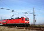 143 178 hat am 15.03.2008 Dienst auf der KBS 595 und erreicht mit der RegionalBahn nach Erfurt den Bahnhof Artern.