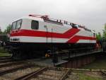 DR 243 001-5 (ex DB 143 117-0) am 25.05.2013 beim 18. Eisenbahnfest unter dem Motto  DR E-Loktreffen  des Thringer Eisenbahnvereins im ehem. Bw Weimar.