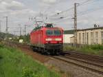 Die 143 243-4 verlässt den Bahnhof Cossebaude in Richtung Dresden- Friedrichstadt.