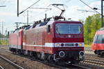 DeltaRail Doppeltraktion 243 650-9 [NVR-Nummer: 91 80 6143 650-0 D-DELTA] mit der momentan in Diensten befindlichen 112 166 (9180 6 112 166-4 D-DB) bei der Durchfahrt Bf.