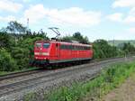 DB Cargo 151 012-2 kommt vom Schiebeinsatz wieder zurück am 25.05.17. Das Foto wurde von einen Gehweg aus fotografiert