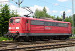 06. Juni 2013, Im Bahnhof Pressig-Rothenkirchen wartet Lok 151 017 auf den nächsten Schiebedienst über die Rampe des Frankenwaldes.