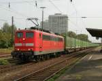 151 064-3 mit  Hangartnerzug  bei der Durchfahrt in Ludwigshafen-Oggersheim Richtung Worms.