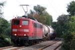 DB Railion Logistics 151 151-8 mit gemischtem Gterzug in Castrop-Rauxel am Bahnbergang Becklem am 15.09.2007.