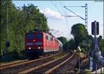 151 006 und 022 mit einem kurzen Kalkzug gen Mnchengladbach am B Km 28.2 19.6.2009