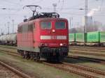 Die 151 037-9 fhrt an den 50429 nach Basel.Aufgenommen am 06.04.05 in Hhe der Aufsicht WRS.