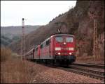 151 169 (9180 6151 169-0 D-DB) und 151 093 (9180 6151 093-2 D-DB) bespannen gemeinsam einen Erzzug aus den Niederlanden nach Dillingen.