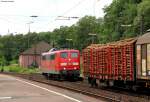 151 004-9 setzt an den  gemischten Gterzug von 151 081-7 an um ihn nachzuschieben  Laufach 22.6.11