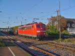 Die gut aussehende 151 140-1 zieht einen gemischten Gterzug am 30.09.2011 durch Schwetzingen   