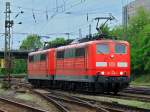 151 036-1 und 151 066-8 rangieren am 11.05.2012 in Aachen West um an einen Kohlenzug zu gelangen, der von zwei Cobras aus Belgien nach hier gezogen wurde.