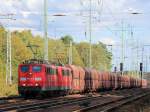 151 135-1 und 151 103-9 befrdern gemeinsam einen Schttgutwagen in Richtung Genshagener Heide am 14. Oktober 2012 auf dem sdlichen Berliner Auenring  bei Diedersdorf.