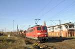 151 041-1 mit Gterzug durchfhrt Lehrte, am 14.11.2012.