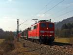 Die 151 088-2 der DB Schenker Rail zieht am 28.03.2013, hier kurz vor Dillenburg, einen gemischten Gterzug ber die Dillstrecke (KBS 445 bei km 127,6) in Richtung Siegen.
