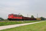 151 161 mit einem Gterzug am 17. Mai 2013 bei bersee.