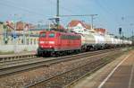 151 002 mit einem Kesselzug auf der Filsbahn Richtung Kornwestheim.Aufgenommen am 9.7.2013 in Esslingen am Neckar.