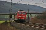 151 075-9 am 18.12.13 bei Hermannspiegel mit einen Containerzug.