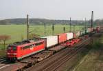 151 059 mit IKS 50617 (Maschen–Mnchen-Riem) und 185 237 mit IKS 42480 (Oderbrcke–Hmb-Waltershof) am 15.04.2009 in Eschede